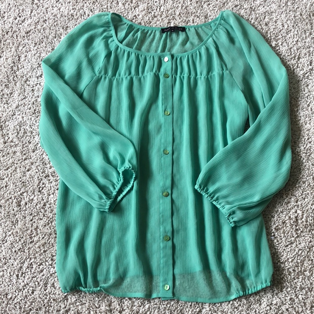 Violet & Claire Mint Green Button-up Top